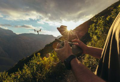 Zirai drone ilaçlaması, ekinlere veya tarlalara kimyasal püskürtmek için insansız hava aracının kullanılması işlemidir. Dronlar, geleneksel yöntemlere göre geniş alanları daha hızlı ve daha verimli bir şekilde ilaçlayabildikleri için tarımsal ilaçlama için giderek daha fazla kullanılmaya başlamıştır. Tarım alanlarında teknoloji destekli ürünlerin kullanılmaya başlaması zirai ilaçlamada drone kullanımı ile daha da artmıştır.