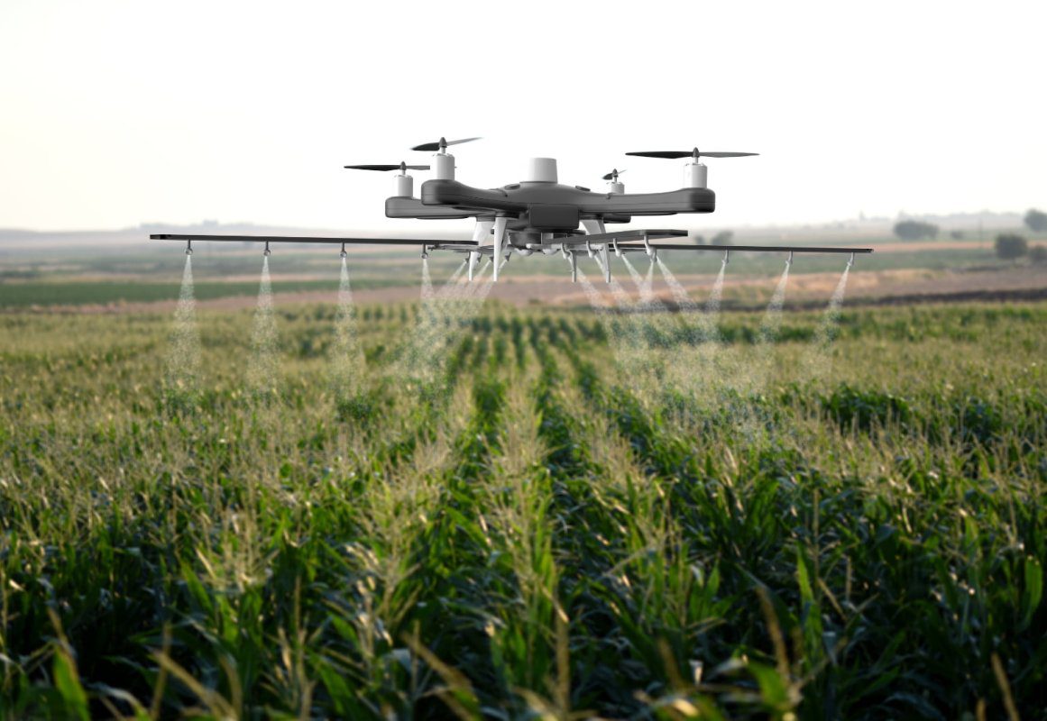 Zirai drone ile ilaçlama, drone olarak bilinen insansız hava araçları kullanılarak tarlalara kimyasalların uygulanması işlemidir. Zirai drone ile ilaçlamanın temel avantajı, çiftçilerin kimyasalları geniş arazilere kısa sürede uygulamasına olanak sağlamasıdır. Bu araçlar özellikle geniş tarlalarda birden fazla uygulama gerektiren işlemlerde yoğun olarak kullanılmaktadır.